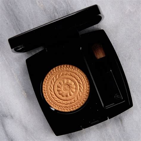 Chanel pourpre brun eyeshadow